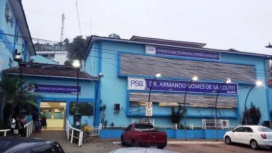 O homem ferido foi levado ao Pronto Socorro de São Gonçalo