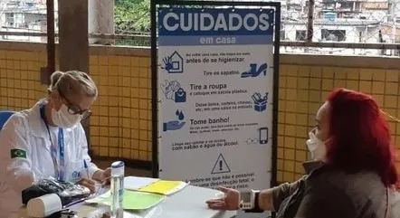 Em poucas horas muitas pessoas receberam atendimento para gripe