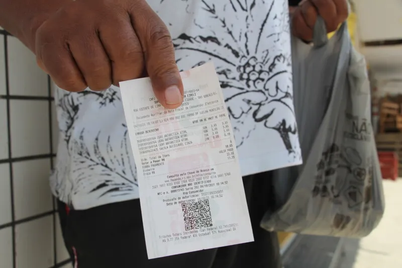 As sacolas são cobradas em diversos mercados de SG 