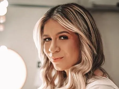 Cantora morreu em queda de avião de pequeno porte