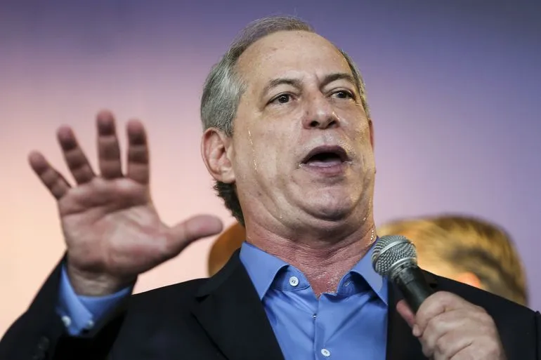 Ciro Gomes (PDT) é alvo de operação policial