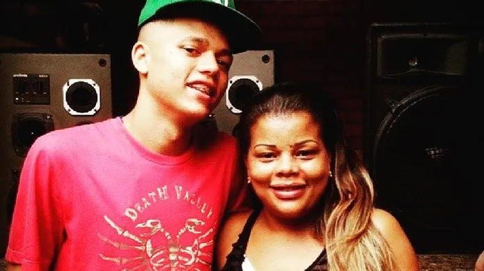 Tati Quebra Barraco e seu filho