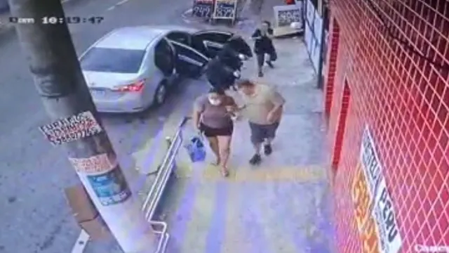O PM foi surpreendido e morto por dois homens