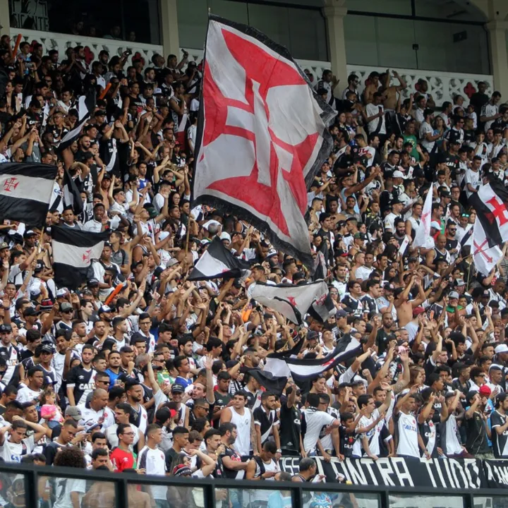 Vasco tem duelo importante contra o CSA, na sexta-feira (29)