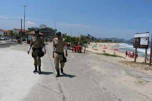  A Operação Verão já acontece em 12 praias da cidade, desde o início de outubro