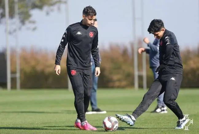 Comissão técnica terá apenas 15 jogadores à disposição