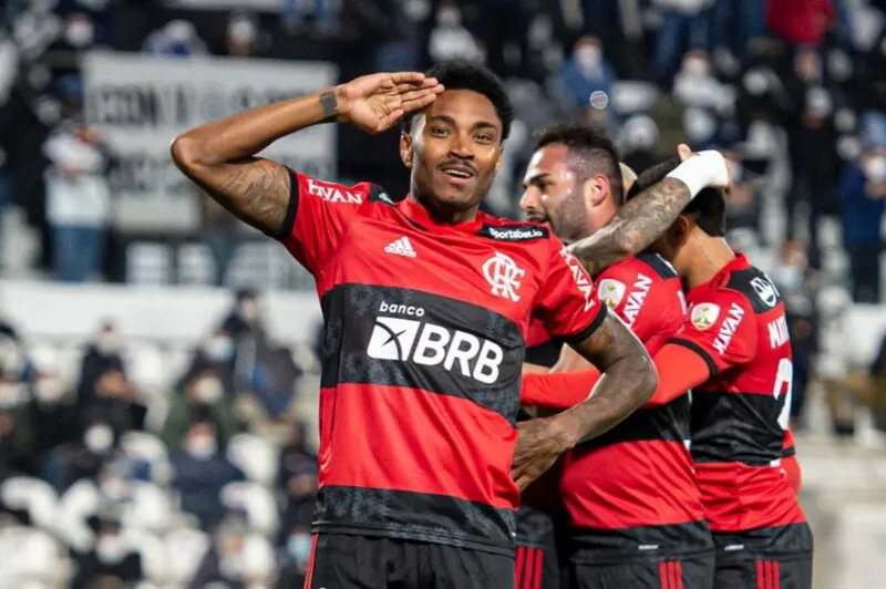 Vitinho será uma das novidades na escalação rubro-negra