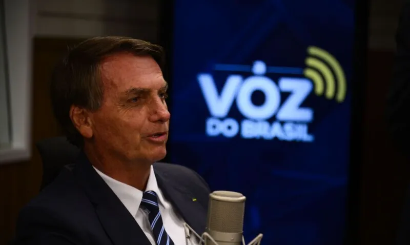 Mais cedo, o presidente participou da sessão inaugural do ano legislativo de 2022 no Congresso Nacional