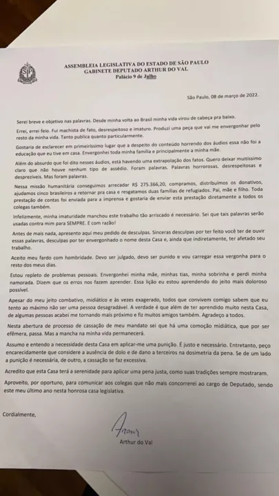 Ele também não é mais filiado ao partido Podemos e se afastou do MBL.