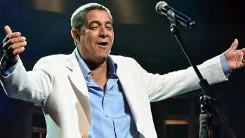 Zeca Pagodinho está com sintomas leves