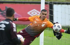 Flamengo encaminha acordo para ter goleiro Santos