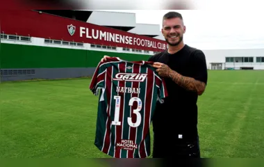 Fluminense oficializa contratação do meia Nathan