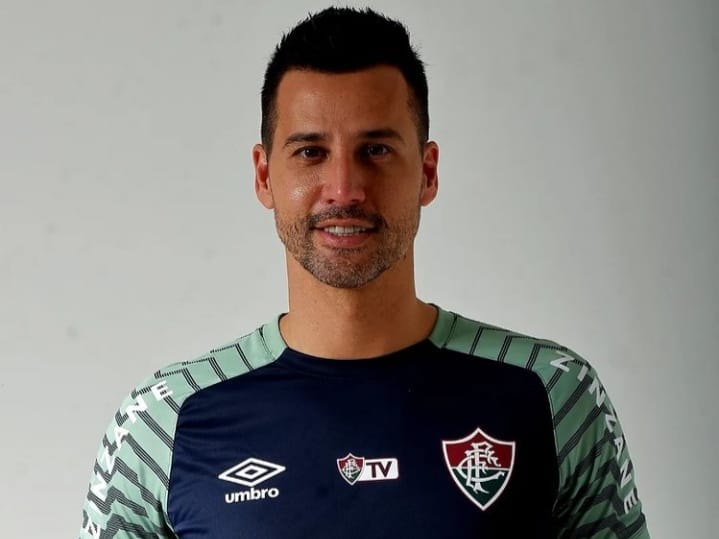 Fábio, do Fluminense, é eleito o melhor goleiro do mês de outubro