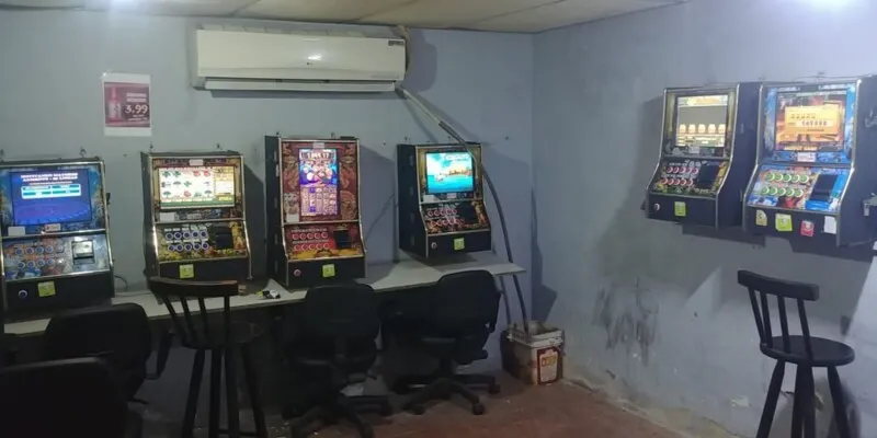 Dez máquinas foram levadas