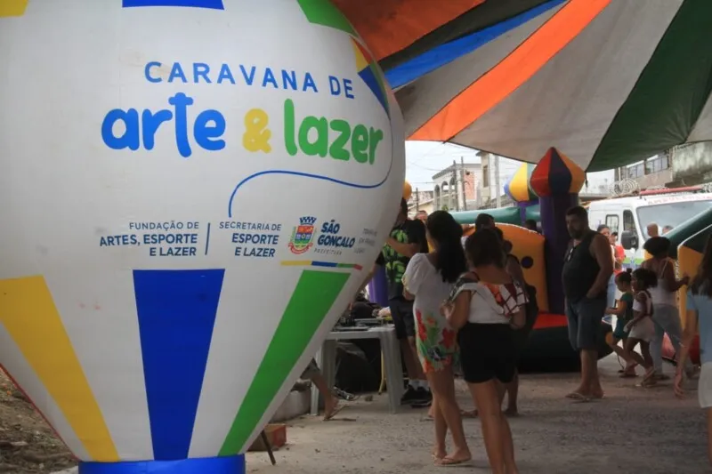 Projeto visita mensalmente os bairros levando atividades recreativas para as crianças