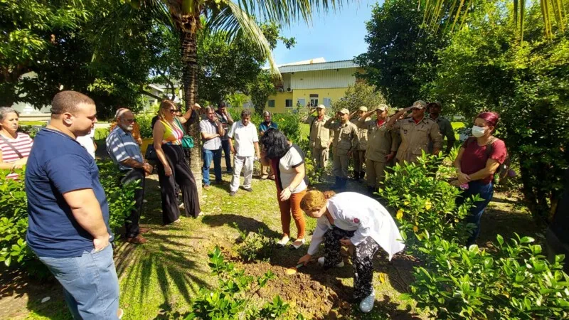 Familiares foram até o Jardim do Doador de Órgãos no hospital
