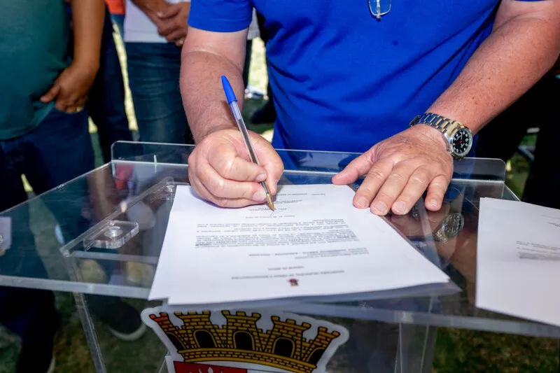 Prefeito Axel Grael quem assinou a papelada