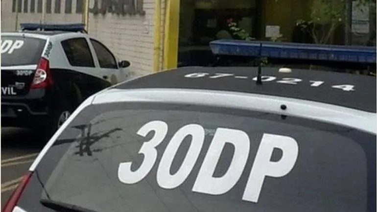 A 30ª DP (Marechal Hermes) registrou o caso, que aconteceu na madrugada deste sábado (01/10)