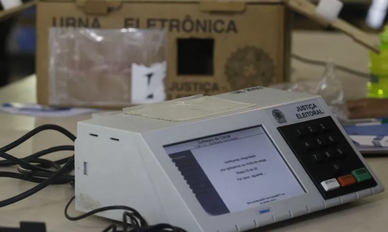 No mês passado, representantes do Tribunal e das Forças atestaram o êxito do processo eleitoral eletrônico