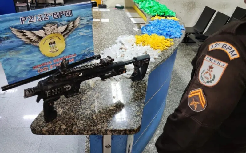 Material entorpecente incluía porções de maconha, crack e cocaína