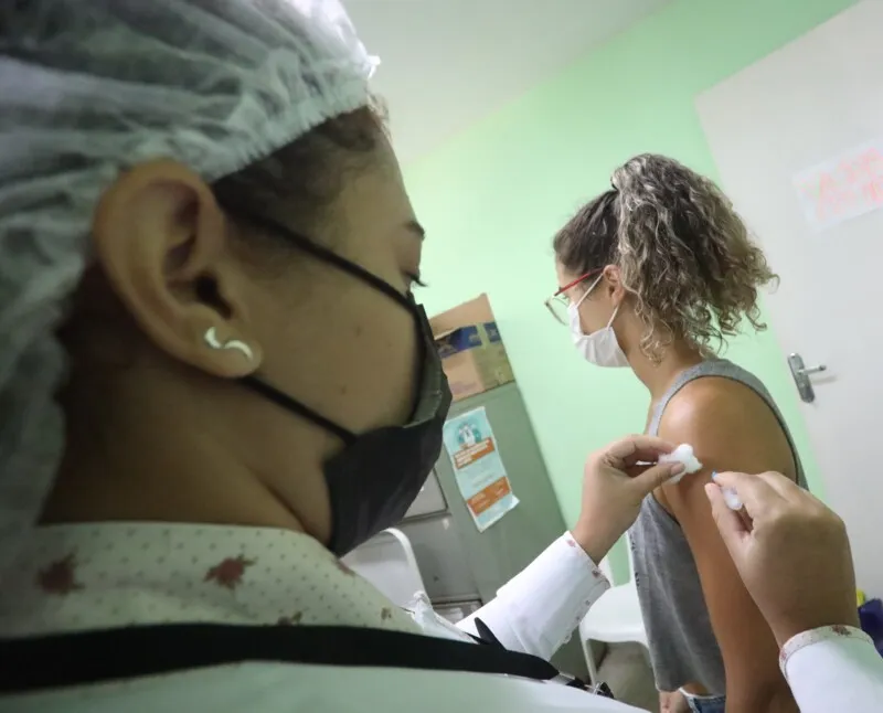 Niterói aplica nesta próxima segunda, a quarta dose da vacina contra Covid-19