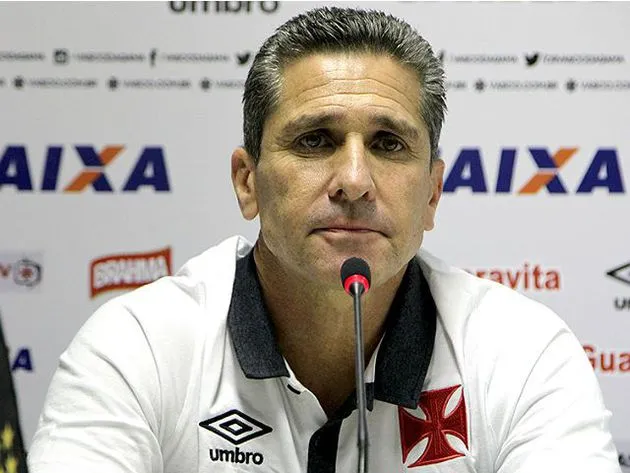 Último trabalho do treinador foi comandando o Atlético-GO