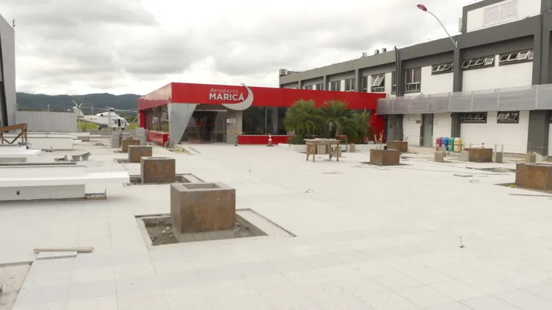 Obras abrangem área de mil metros quadrados , com área de estar e sinalização