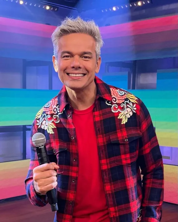 Otaviano Costa anunciou que está com covid-19