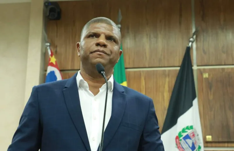 Político e ex-atleta negou as acusações
