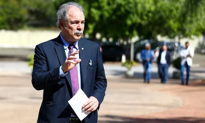 Presidente eleito vai retomar agenda