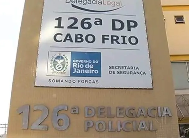 Suspeita foi levada para a 126ª DP (Cabo Frio)