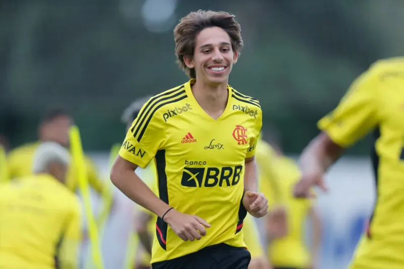 Werton já jogou com o time profissional do Flamengo em três ocasiões desde julho