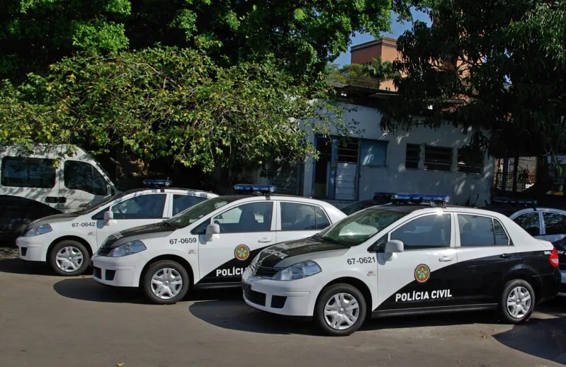 homem foi localizado e detido na Praça General Osório, em Ipanema, Zona Sul da cidade