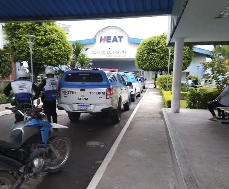 Policial foi socorrido para o HEAT