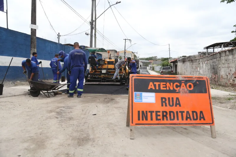 Pacote de obras no bairro foi iniciado há seis meses