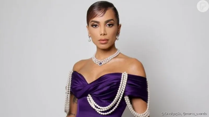 Anitta rebate ameaças no Twitter