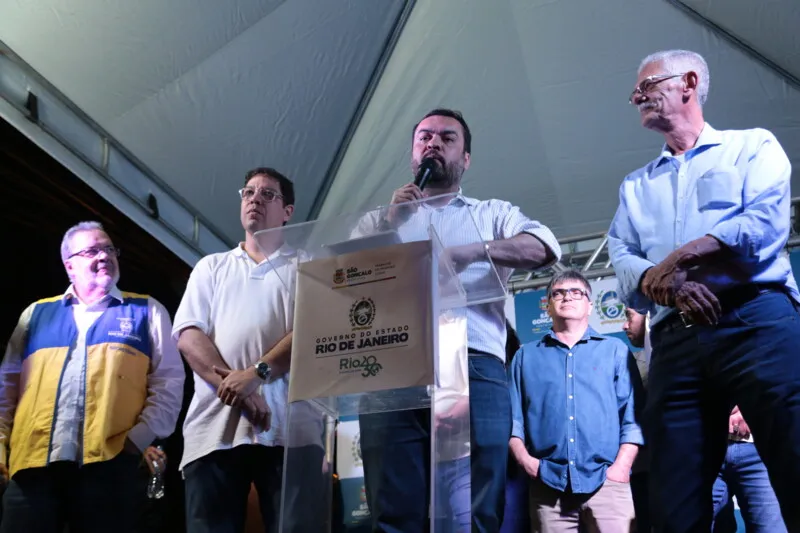 Governador Cláudio Castro anuncia oras e reformas através de parcerias