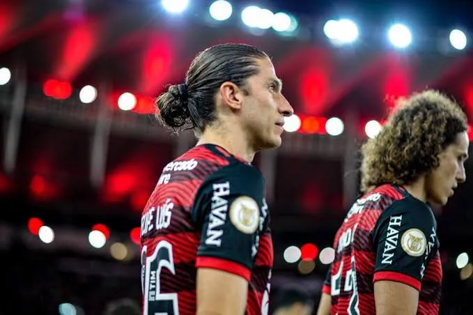 Lateral e zagueiro ficam mais uma temporada no Flamengo