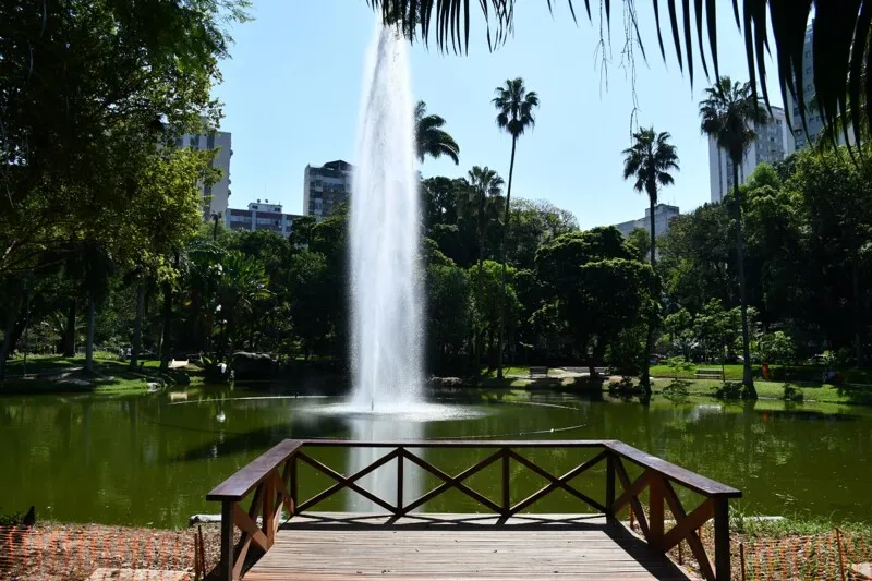 A Prefeitura de Niterói criou um deck posicionado no Lago do Chafariz