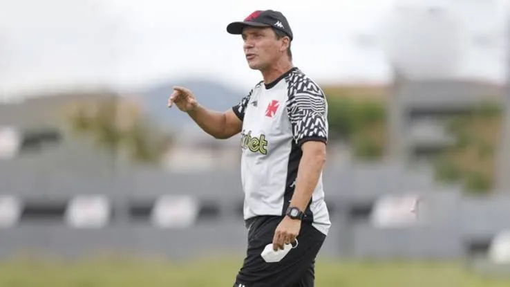Zé Ricardo realizou testes no elenco nos últimos treinamentos