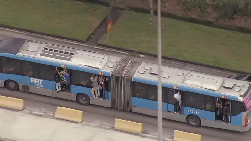Acidente aconteceu perto do Terminal Alvorada, na Barra da Tijuca, Zona Oeste do Rio