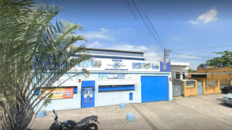 Incêndio no Centro Educacional Pássaro Azul começou no início da tarde desta segunda (10/10)
