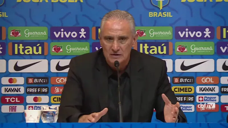 Em coletiva, técnico anunciou a formação do time para os jogos contra Gana e Tunísia