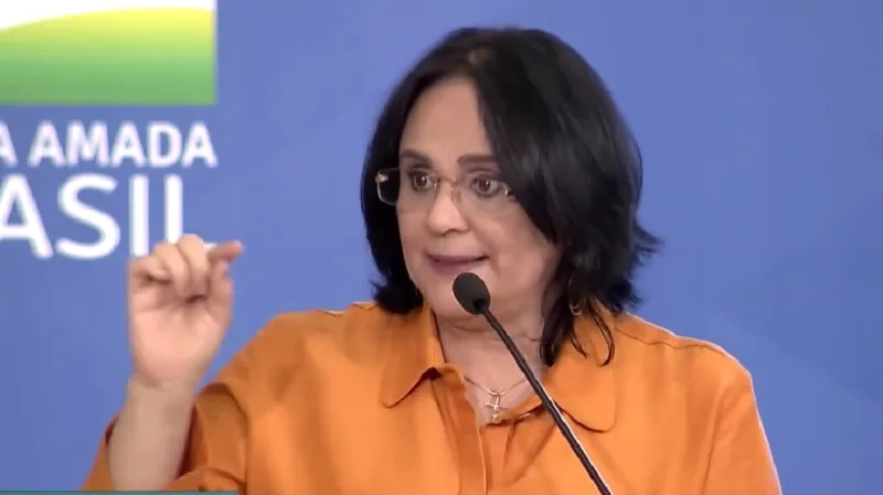 TSE já havia, em agosto, determinado que ex-ministra apagasse posts com informações falsas