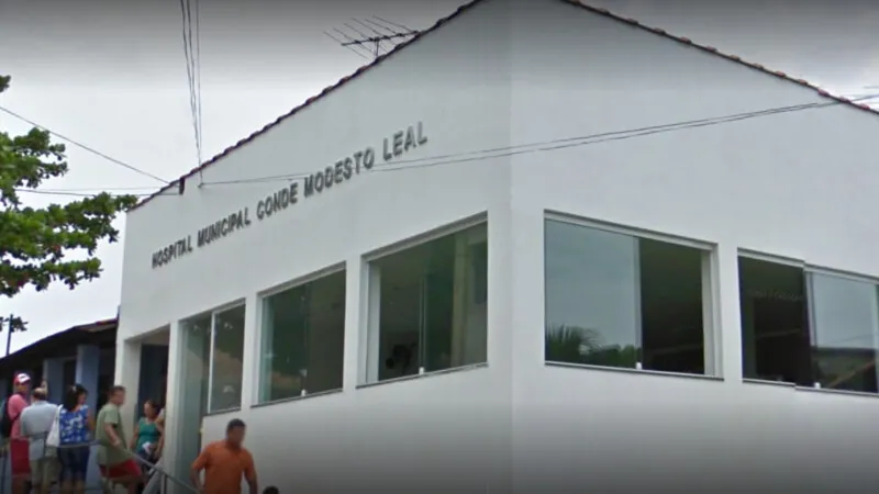 Mulher foi socorrida ao Hospital Municipal Conde Modesto Leal, no Centro do município