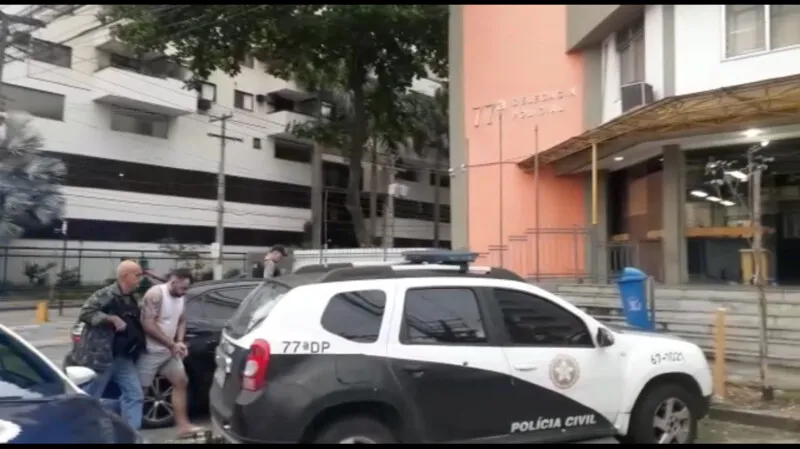 Suspeito foi levado para a 77ª DP (Icaraí)