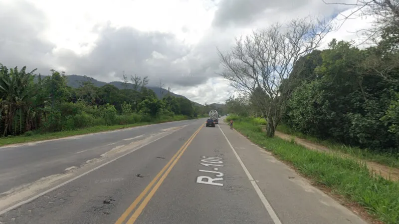 Trecho precisou ser fechado por conta das fortes chuvas na região