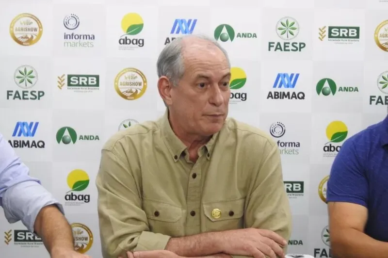 Ciro Gomes deve fazer aparições online enquanto estiver com resultado positivo