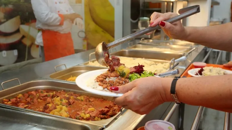 Funcionamento do restaurante é de segunda a sexta-feira, das 6h às 15h