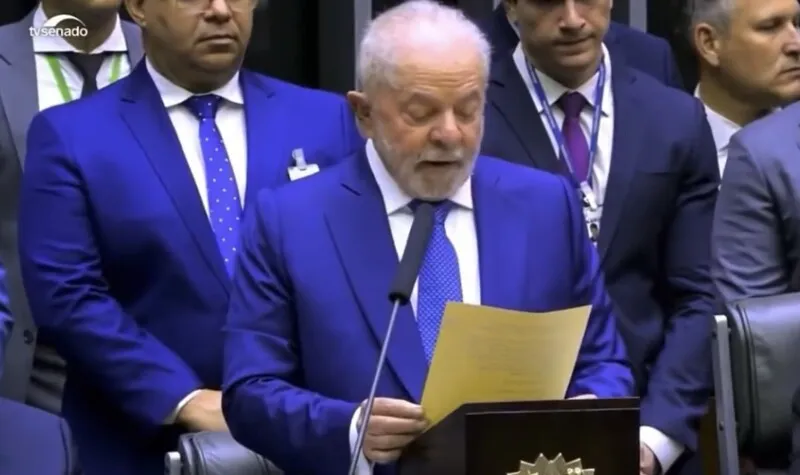 Lula fez primeiro discurso como presidente